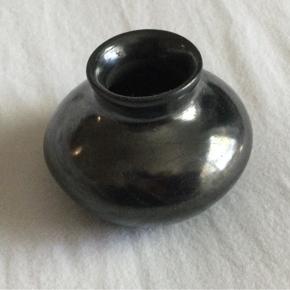 Vintage Native Mexican/American Olla - Signed Blanca Corona R